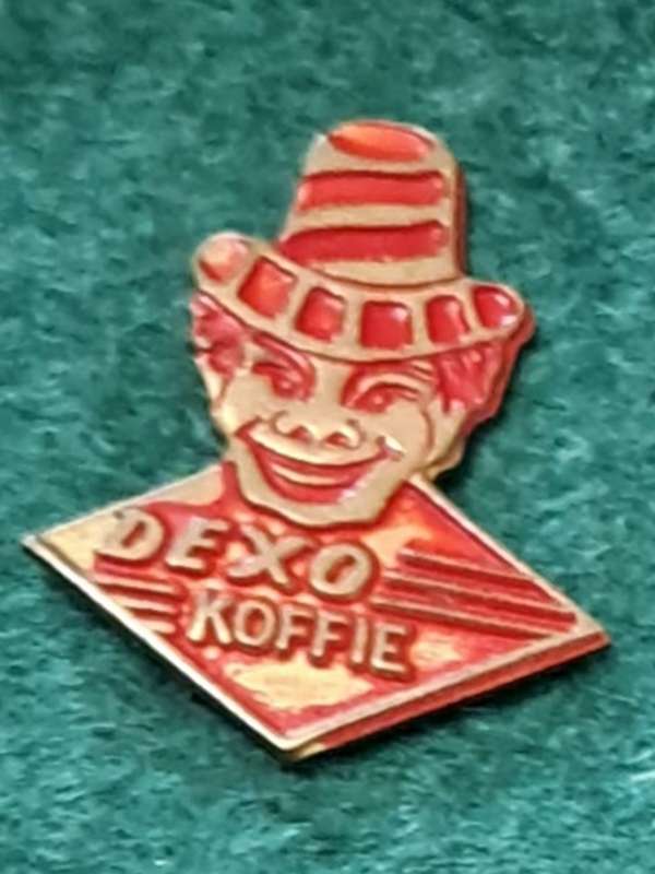 Pin: Vintage Dutch Advertising  - `Dexo Koffie` -  Red