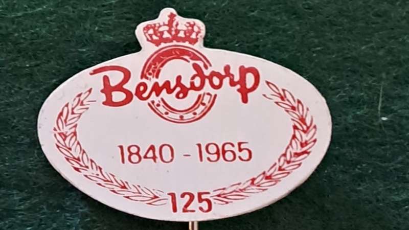 Pin: Vintage Dutch Advertising  - `Bensdorp - 1840 - 1965 - 125 ` - red on white