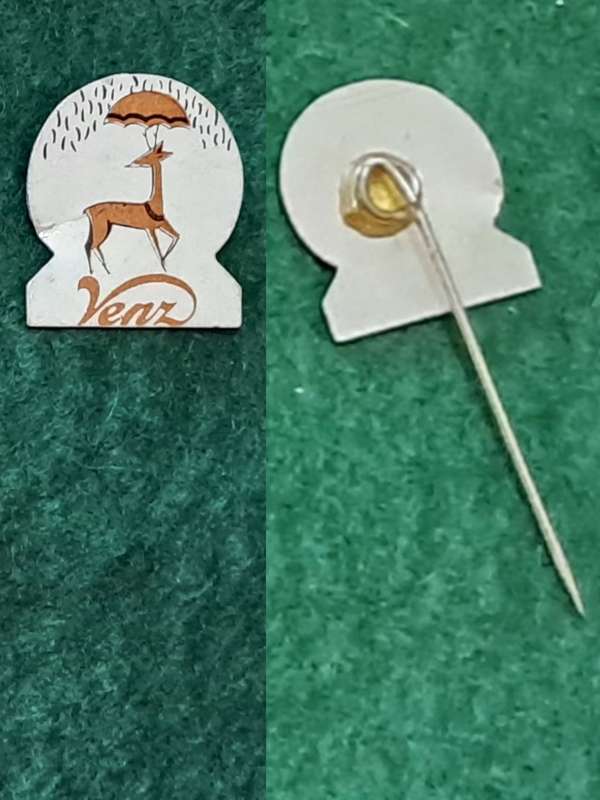Pin: Vintage Dutch Advertising  - `Venz` -  note condition