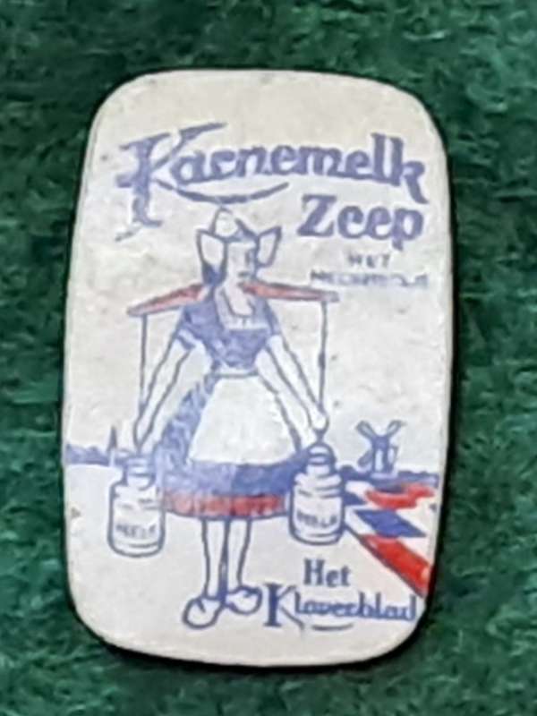 Pin: Vintage Dutch Advertising  - `Karnemelk Zeep Het melkmeisje Het Klaverblad `