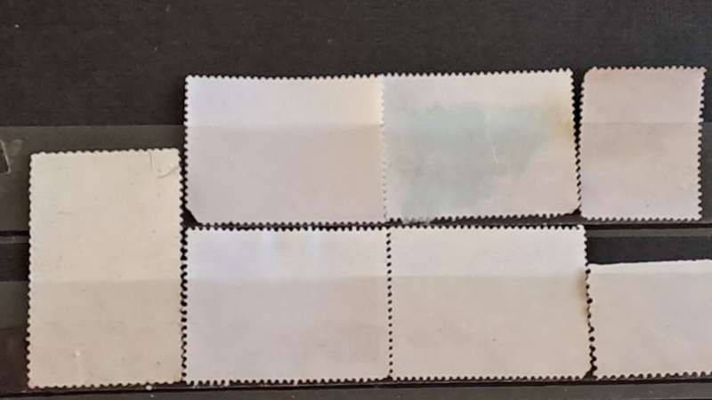 World Mix : 1984 - 1990  : Bid Per stamp for Lot of 7