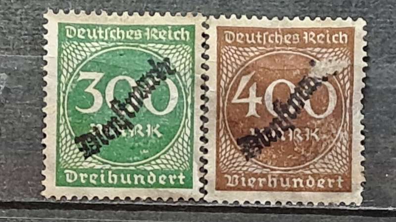 1923 - Deutches Reich -  Unused - 300 Mark/400 Mark - Service Stamps