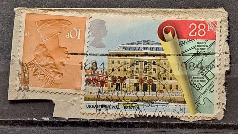 1976-1984 - UK - 10P + 28 - Queen Elizabeth II + Urban Renewal Projects and Plans