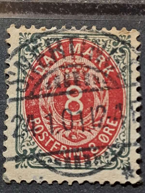 1895-1901 - Denmark - 8 - Royal Emblem