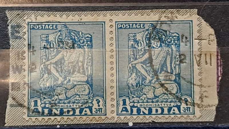 1950-1951 - India - Pair - 1 A - Bodhisattva -  right knee up