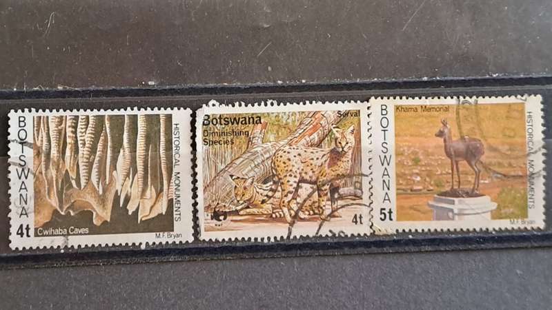 Botswana  : 1977 - Lot of 4