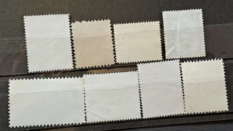 World Mix : 1952 - 1995  : Bid Per stamp for Lot of 8