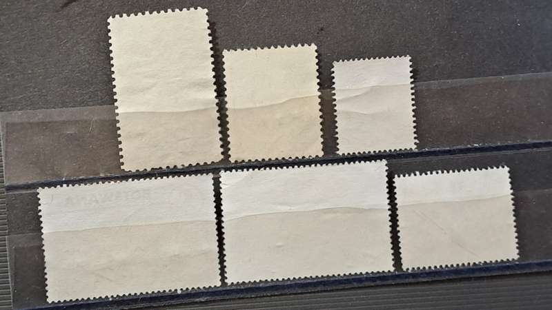 World Mix : 1952 - 2000  : Bid Per stamp for Lot of 6