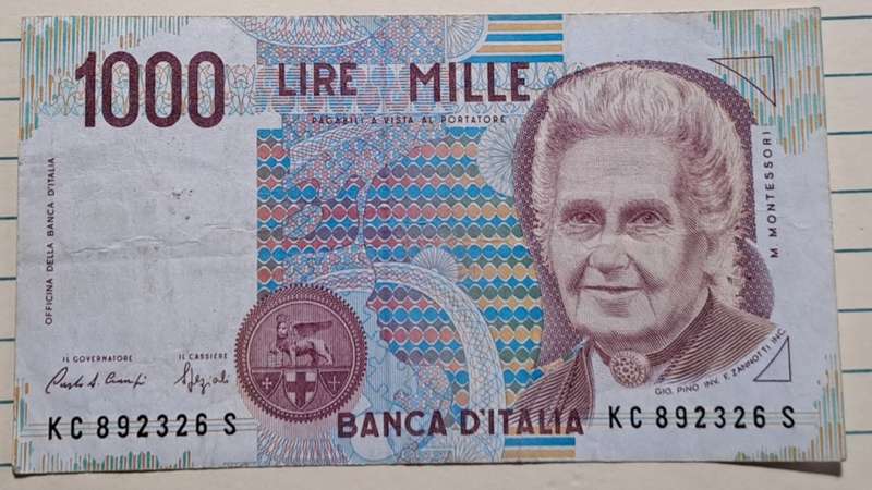 1990 - Italy - 1000 Lire - Demonetised - Feb 2002 - KC 0892326 S