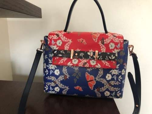 ted baker handbag original(bought in the uae hardly used)
