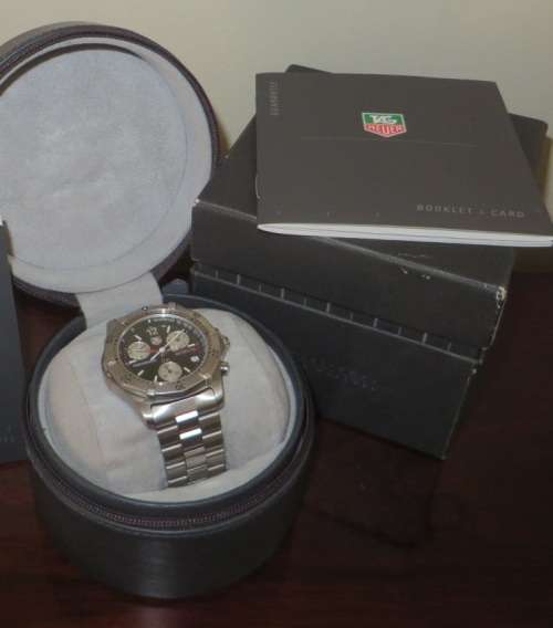 TAG HEUER Professional 200m Chronograph**Brand new** Looks like its Never Been Worn**Working 100%