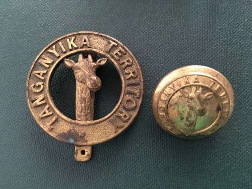 Rare - TANGANYIKA TERRITORY Cap badge and Button ** 40mm in Diameter.