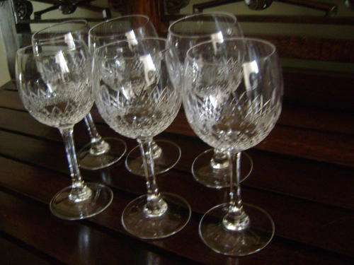 6 Lovely Red Wine CRYSTAL glasses - all in perfect condition!!!