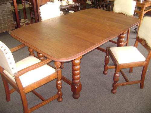 STUNNING AND SOLID TEAK TABLE AND CHAIRS!!!