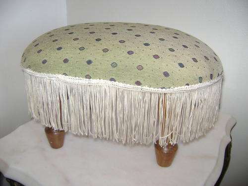 VERY NICE OLD FOOTSTOOL IN VERY GOOD CONDITION!!!
