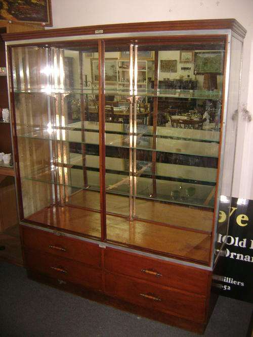 LARGE VINTAGE - "CAVALEROS and Co" -  SHOP DISPLAY CABINET!!