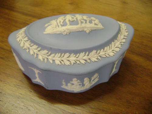 Stunning Wedgewood trinket box!!! ** In Perfect condition***