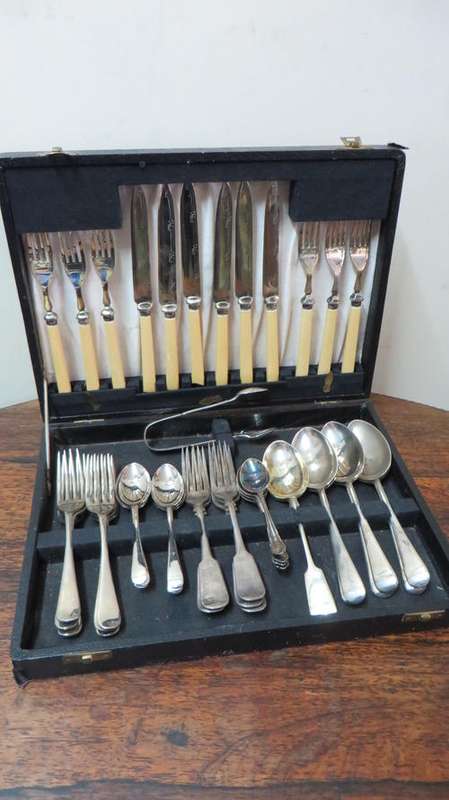 Stunning Lot of Assorted Bone handled Cutlery and Spoons in Old Box***