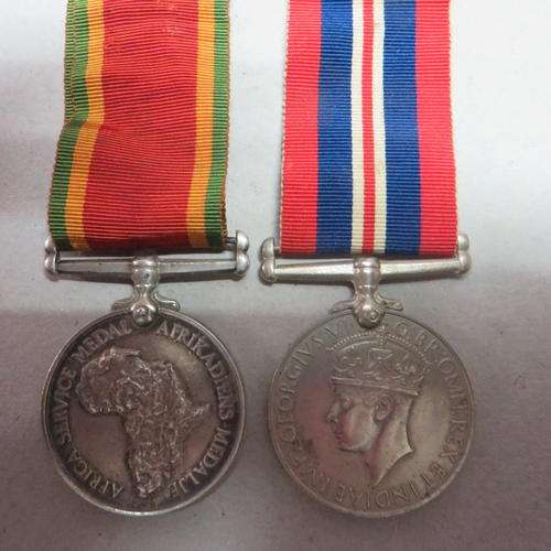 Pair of WW2 Medals awarded to - M.S Buys no.578677