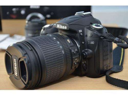Nikon D90 Body + Nikon AF-S DX 55-200mm VR f/4-5.6G ED Lens + Screen Protector