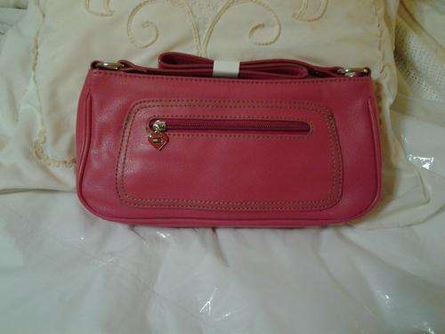 ***TOMMY HILFIGER SMALL HANDBAG*** ***LOW STARTING BID*** STUNNING***