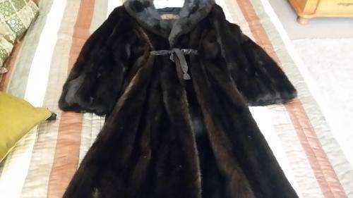 *******VINTAGE MINK COAT.  VERY BEAUTIFULL AND ONE OF A KIND.***** FREE POSTAGE!!!!!!