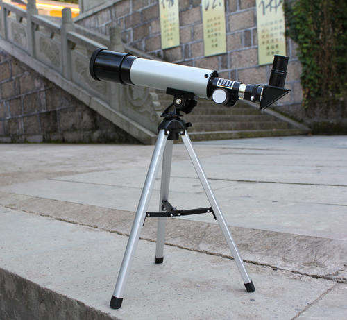 Beginner Astronomy Telescope 90 times magnification