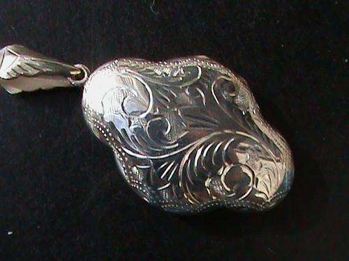 LARGE SOLID STERLING SILVER LOCKET