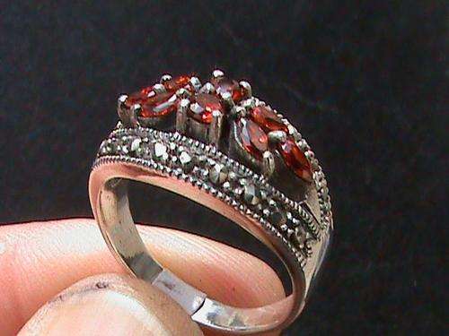 RED CUBIC ZIRCONIA + MARCAZITE RING IN STERLING SILVER. SIZE T