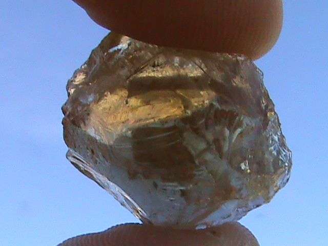 ROUGH CITRINE... FACETING QUALITY..!!