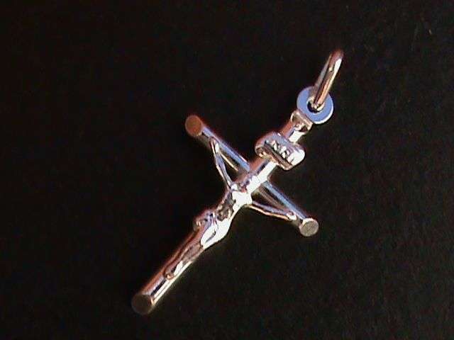 STERLING SILVER CRUCIFIX........CROSS PENDANT