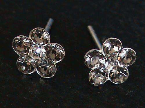 STERLING SILVER FLOWER STUD EARRINGS......