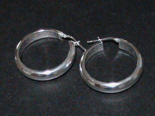 STERLING SILVER LARGE D SHAPE HOOP EARRINGS............!!