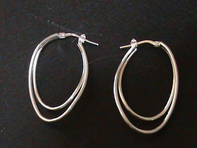 SOLID STERLING SILVER EARRINGS.