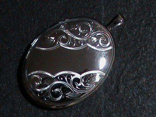 LARGE STERLING SILVER OVAL LOCKET