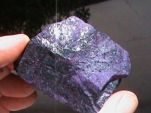 BRIGHT PURPLE SUGILITE ROUGH