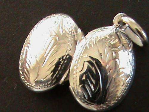 SMALL STERLING SILVER LOCKET