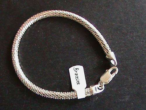 SOLID STERLING SILVER BRACELET.....   20 CM LONG