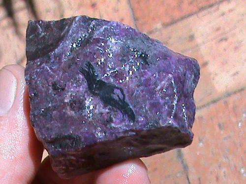 105 GRAM SUGILITE ROUGH