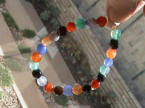 MIX COLOR  AGATE GEMSTONE BRACELET ON ELASTIC.   FACETED BEADS