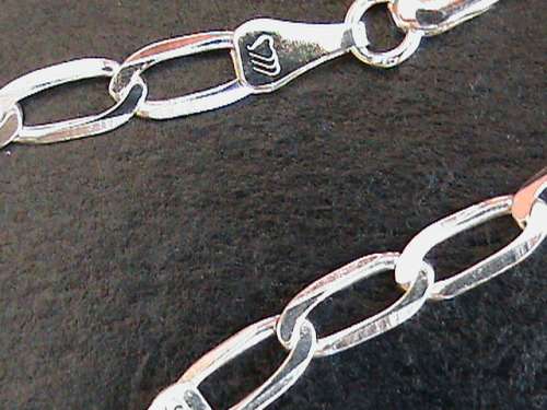 SOLID STERLING SILVER BRACELET.  19 CM LONG