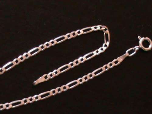 SOLID STERLING SILVER BRACELET.    19 CM LONG