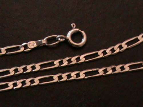 45 CM LONG SOLID STERLING SILVER CHAIN.