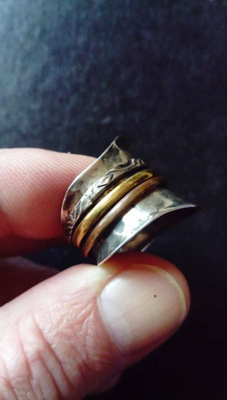 SOLID STERLING SILVER RING.  EXTRA 3 BANDS ,  COPPER , BRASS AND STERLING SILVER