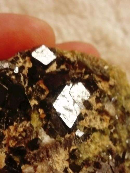 RARE DEMANTOID GARNET CRYSTALS ON MATRIX.   NAMIBIA