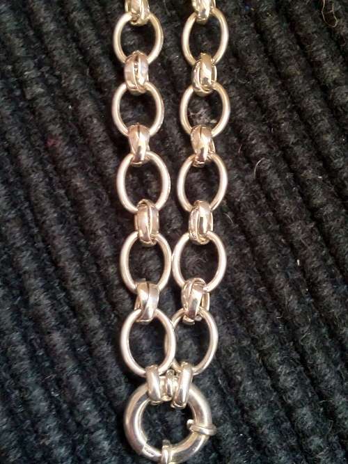 QUALITY SOLID STERLING SILVER CHAIN.  46 CM LONG X 10.5 MM WIDE.
