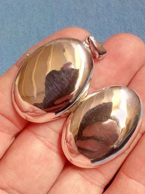 LARGE OVAL SOLID STERLING SILVER LOCKET