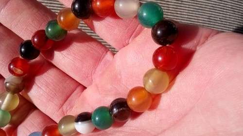 MIX AGATE GEMSTONE BRACELET ON ELASTIC.