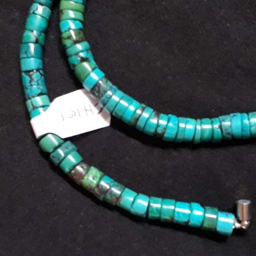 NATURAL TURQUIOSE GEMSTONE NECKLACE.   45 CM LONG.  MAGNETIC CLASP.  6MM BEADS.