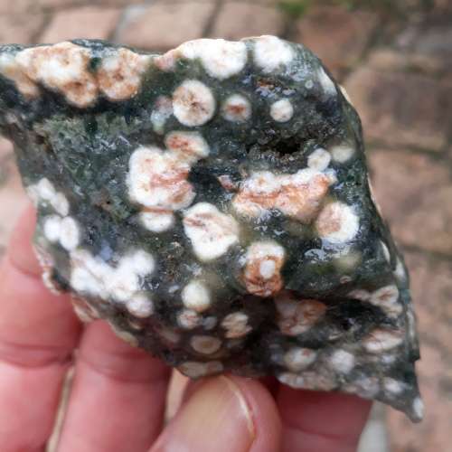 OCEAN JASPER ROUGH FROM MADAGASCAR.  NICE COLOURS AND PATTERNS.